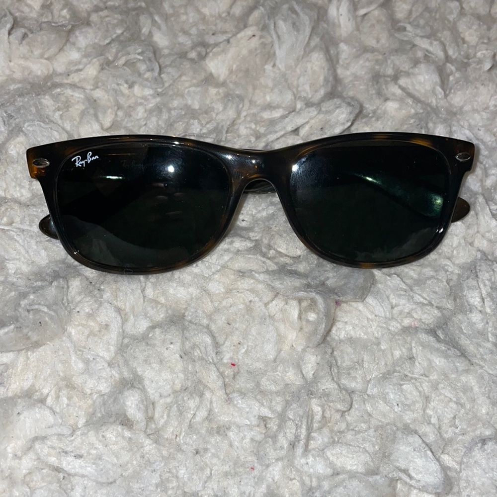 Rayban RB2132 sunglasses